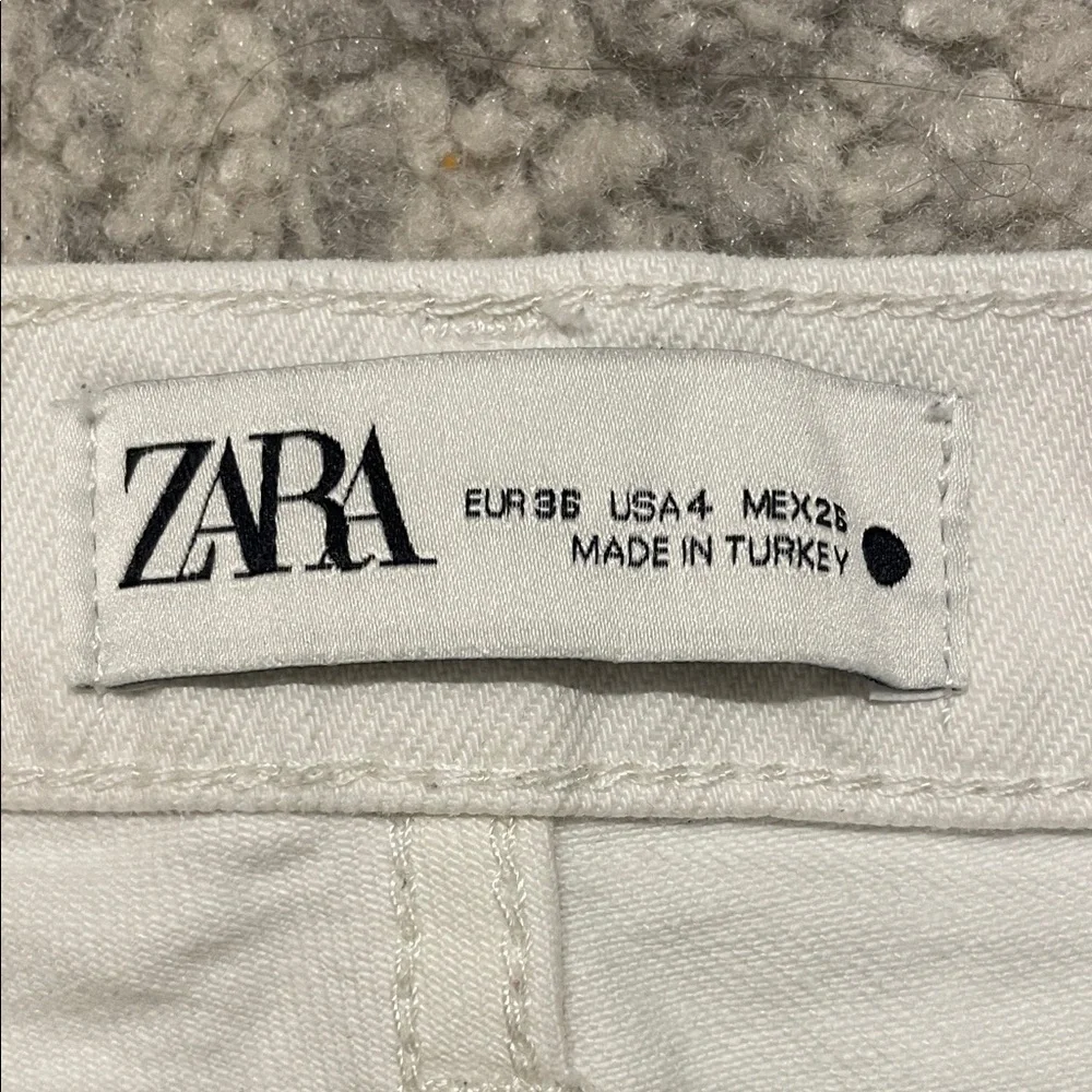 ZARA | White Denim Jeans - Picture 2 of 7